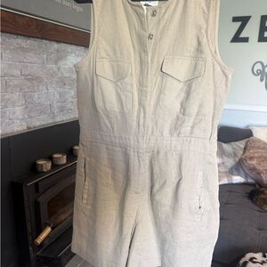 Halogen Light Beige Sleeveless Linen-Blend Utility Romper